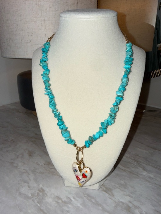Jewelry - Turquoise Chip Bead Necklace with Heart Pendant - Women Jewelry